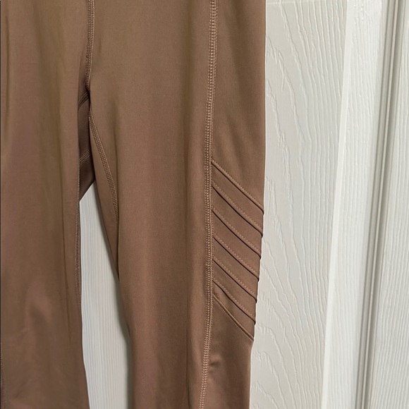 All in Motion Leggings Womens Small Taupe Sculpt Motto Leggings with pockets - Picture 3 of 6